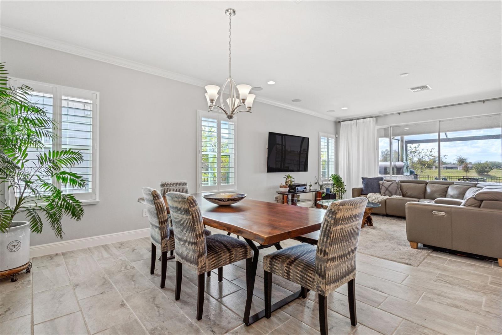 5810 SILVER SUN DR