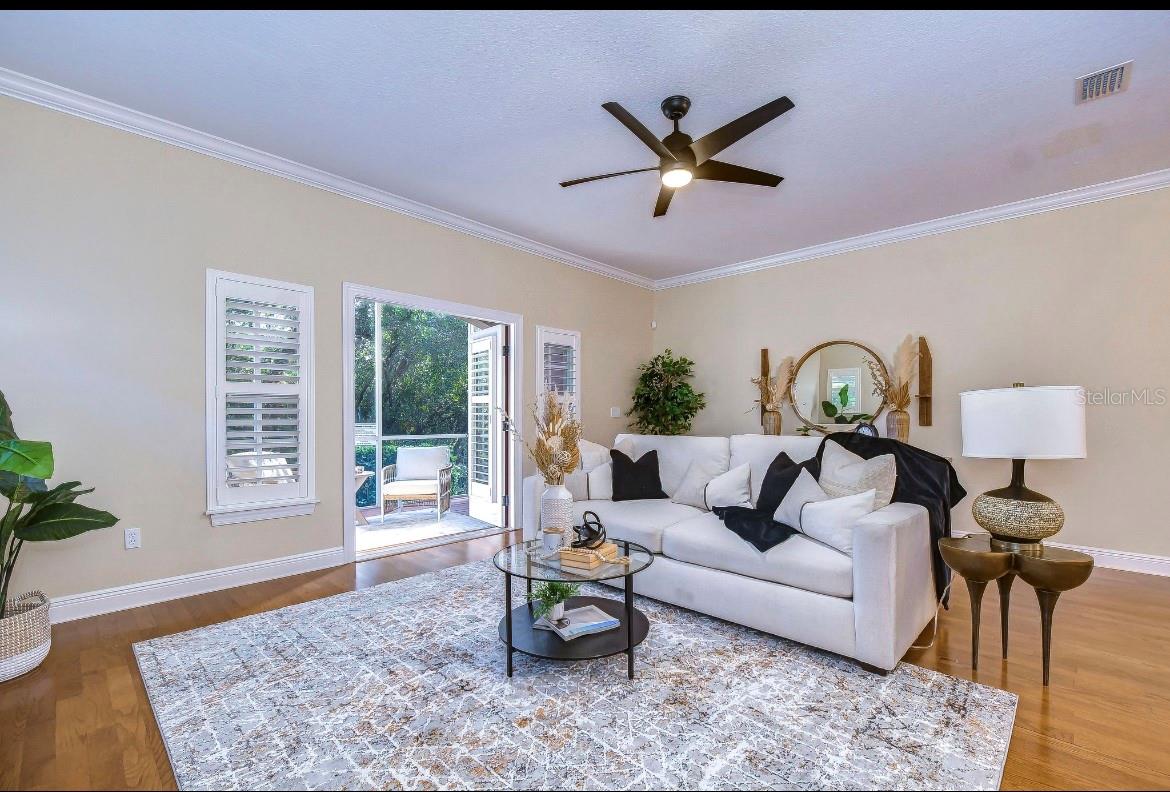 164 VALENCIA CIR