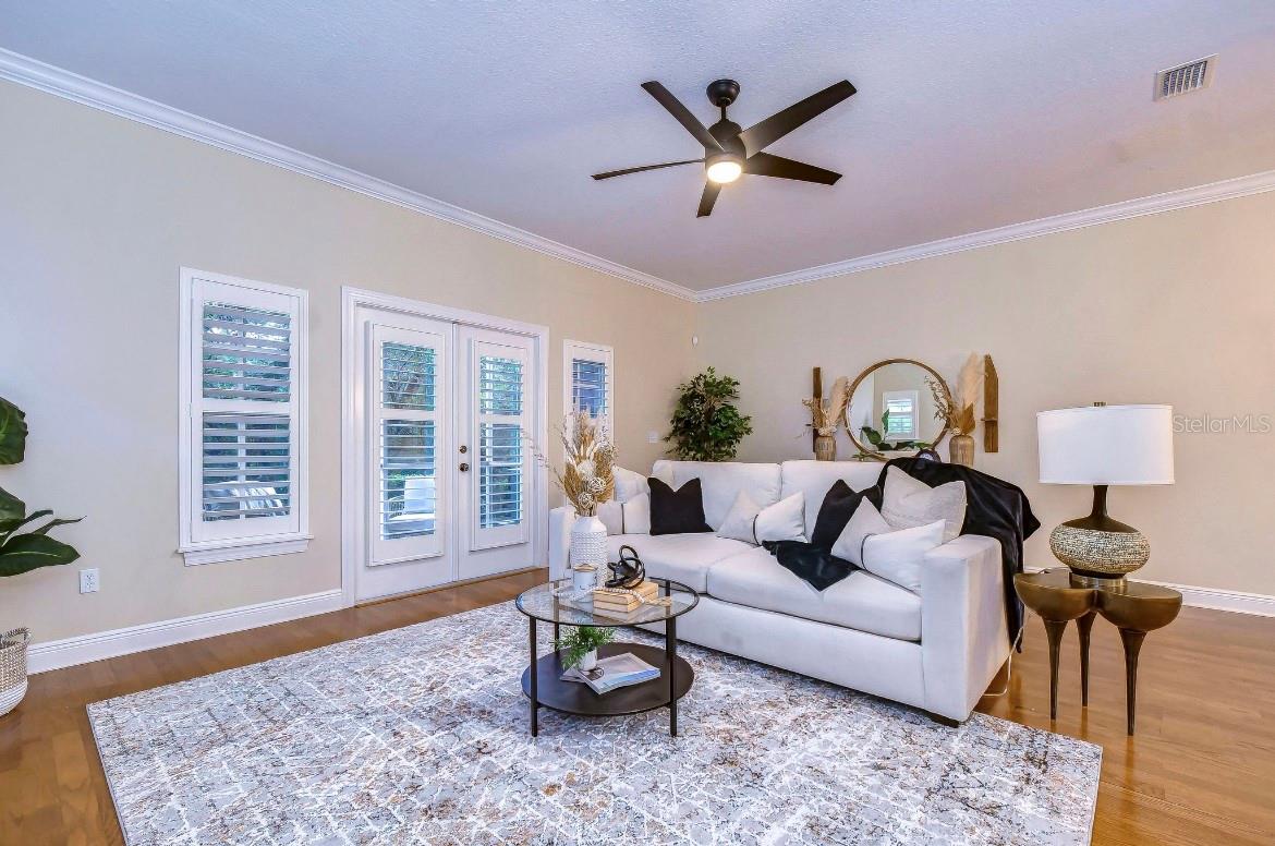 164 VALENCIA CIR