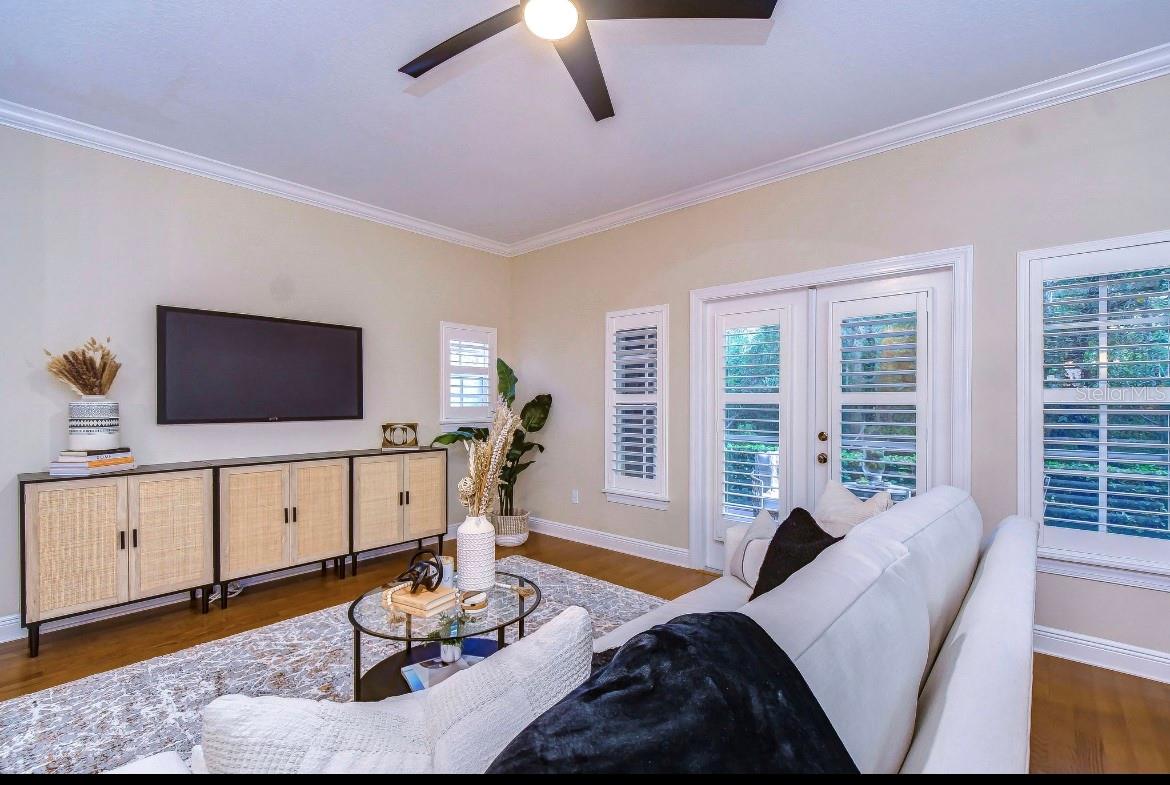 164 VALENCIA CIR