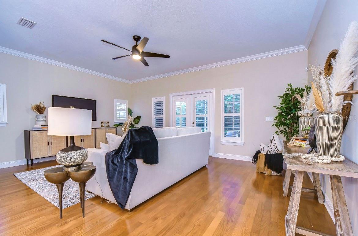 164 VALENCIA CIR