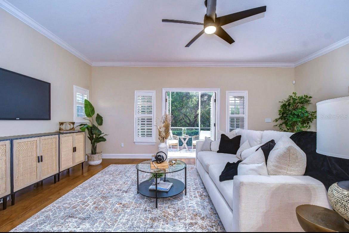 164 VALENCIA CIR