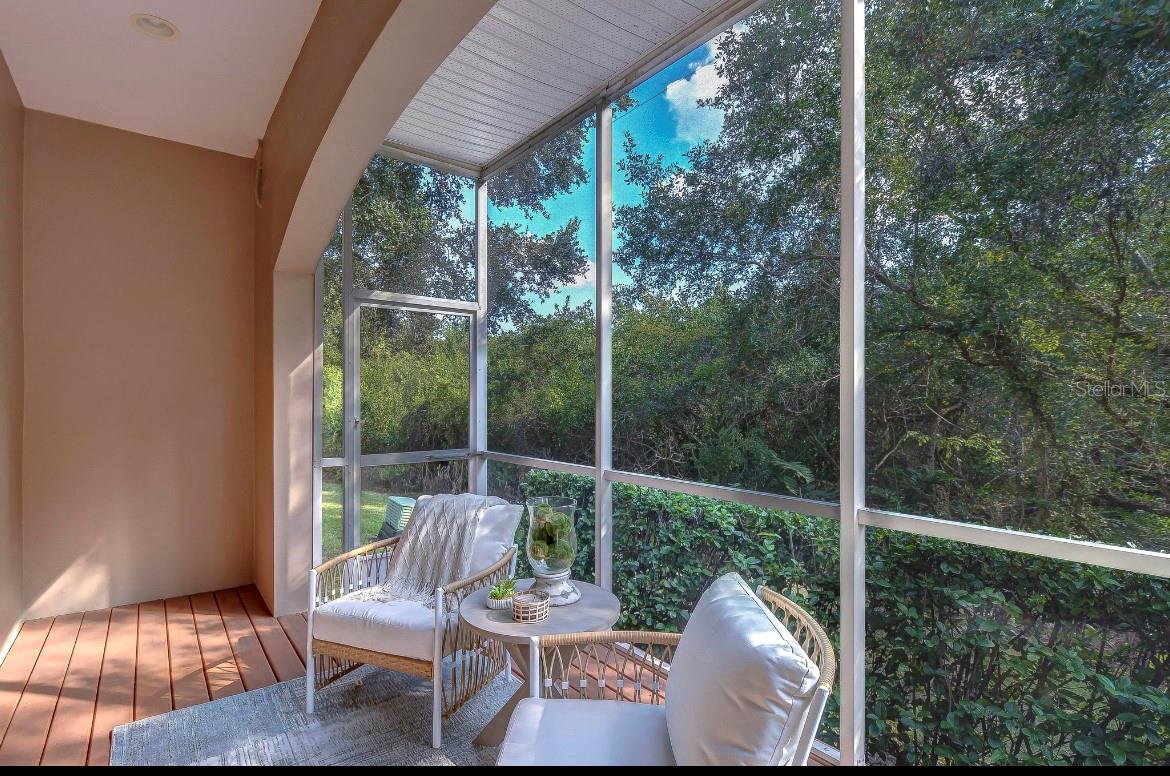 164 VALENCIA CIR