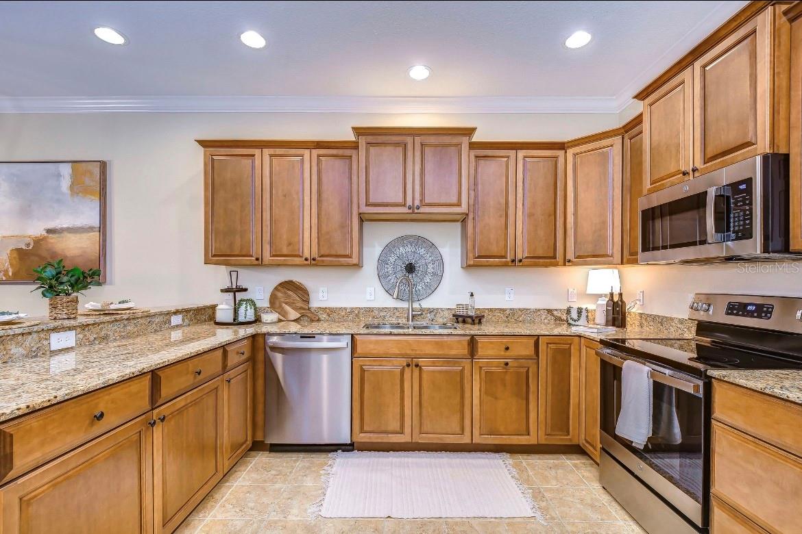 164 VALENCIA CIR