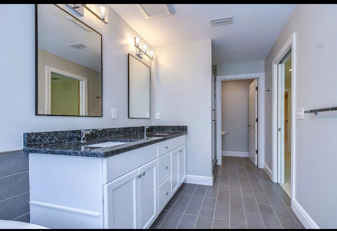 164 VALENCIA CIR