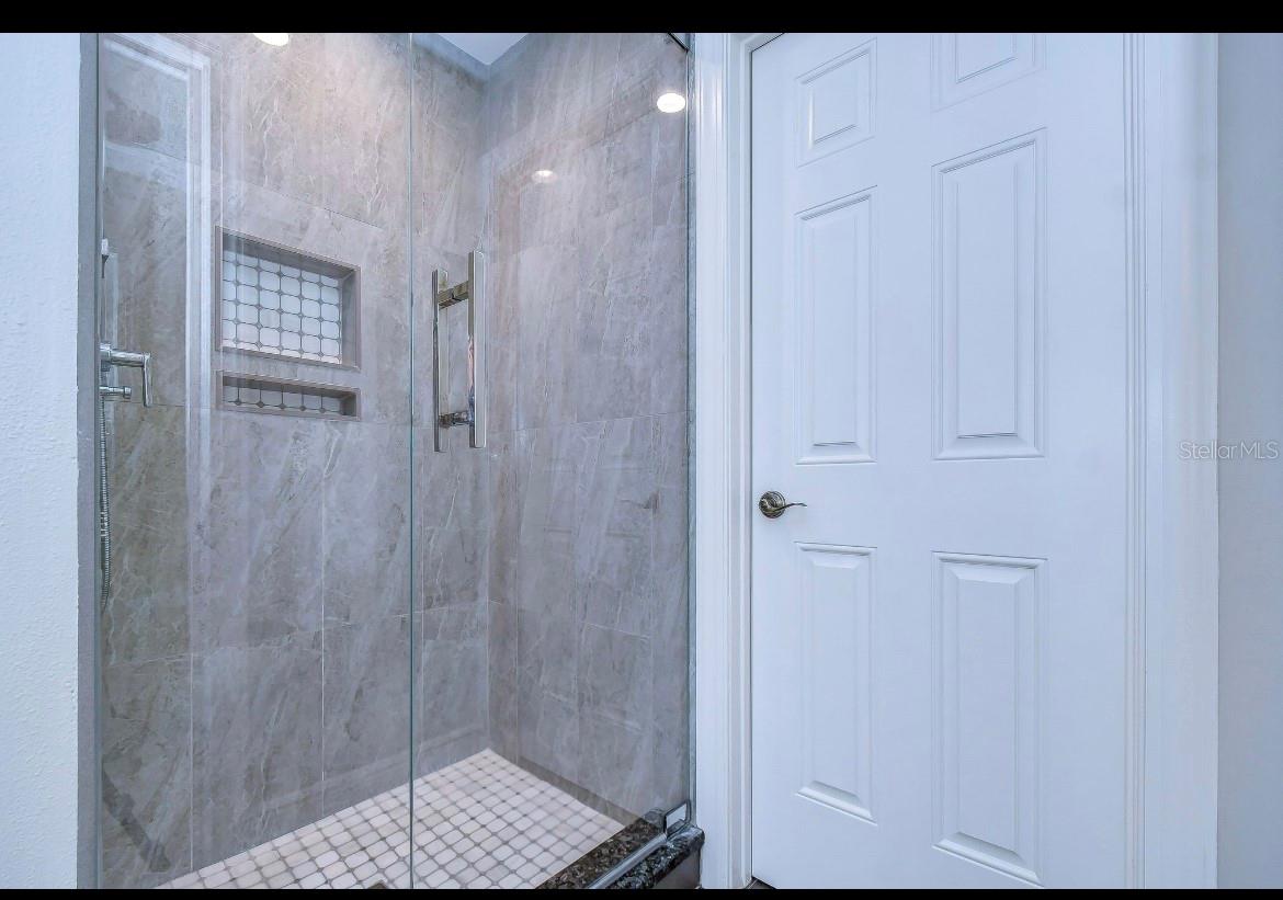 164 VALENCIA CIR