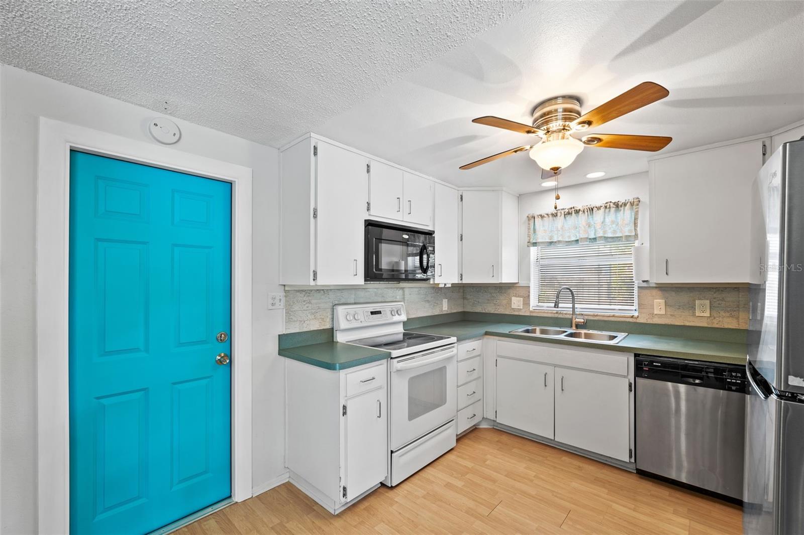 1135 17TH AVE SW