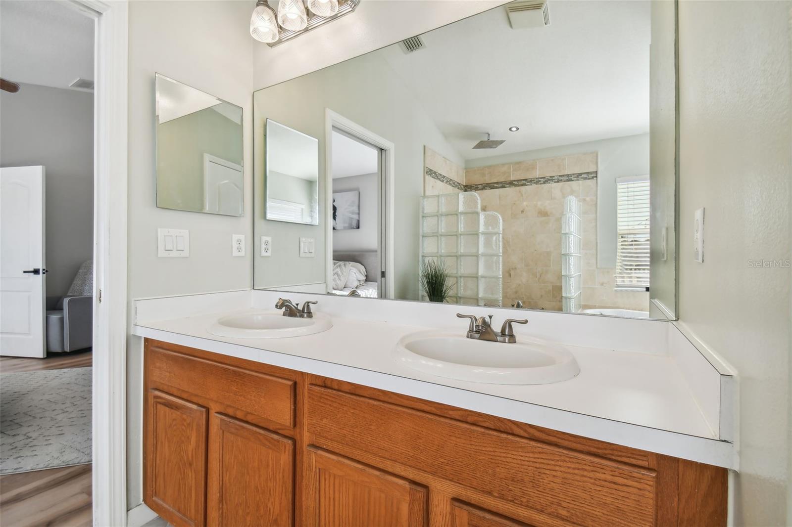 7513 CANAL POINT CT
