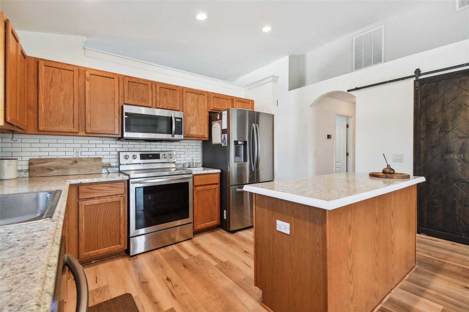 7513 CANAL POINT CT