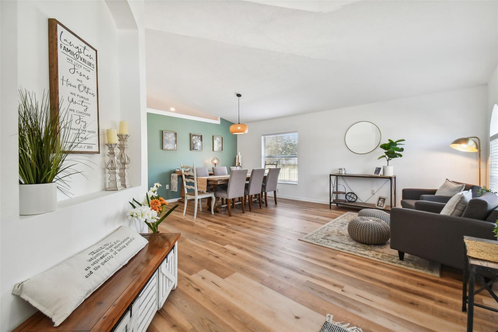 7513 CANAL POINT CT