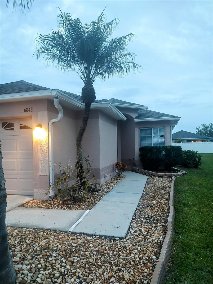 6848 ARAMON CT