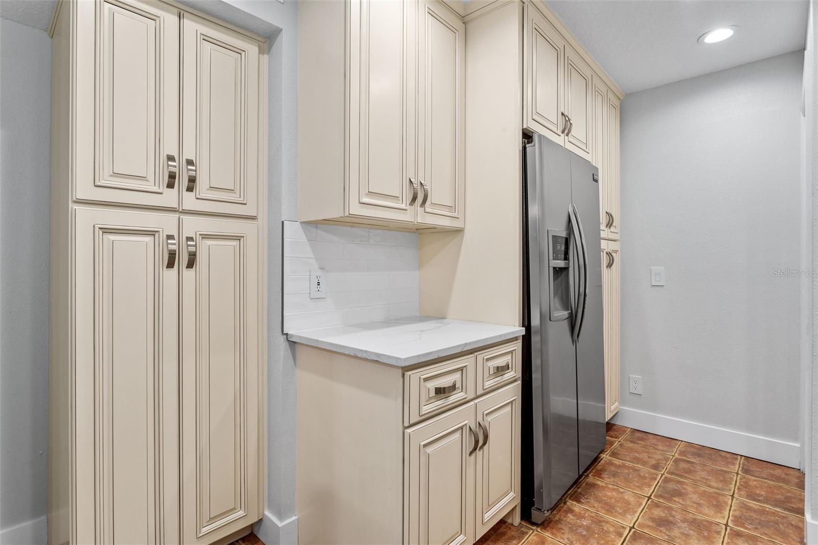4811 UMBER CT