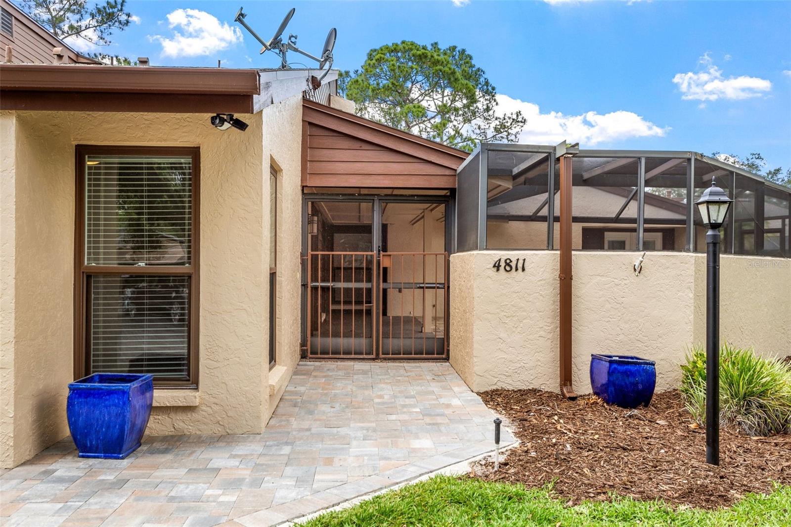 4811 UMBER CT