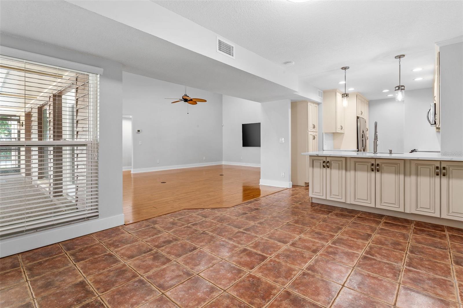 4811 UMBER CT