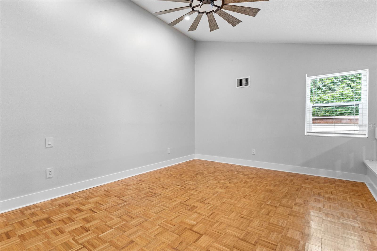 4811 UMBER CT