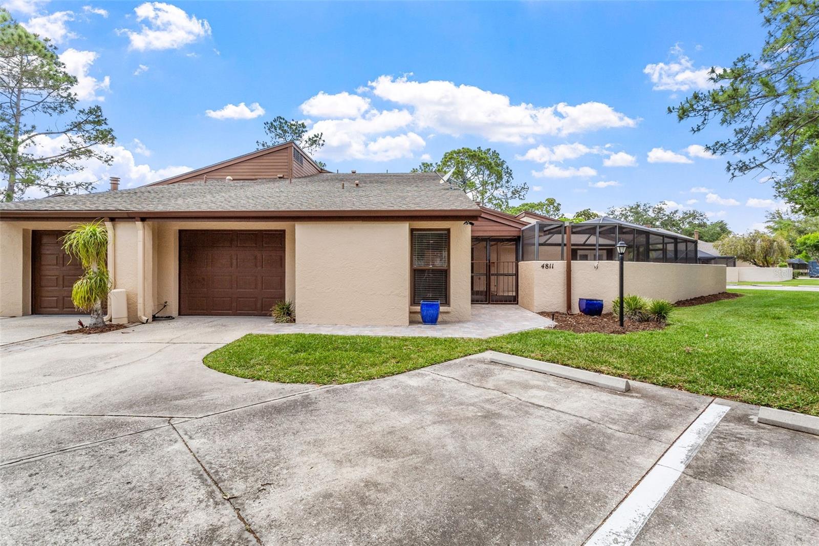 4811 UMBER CT