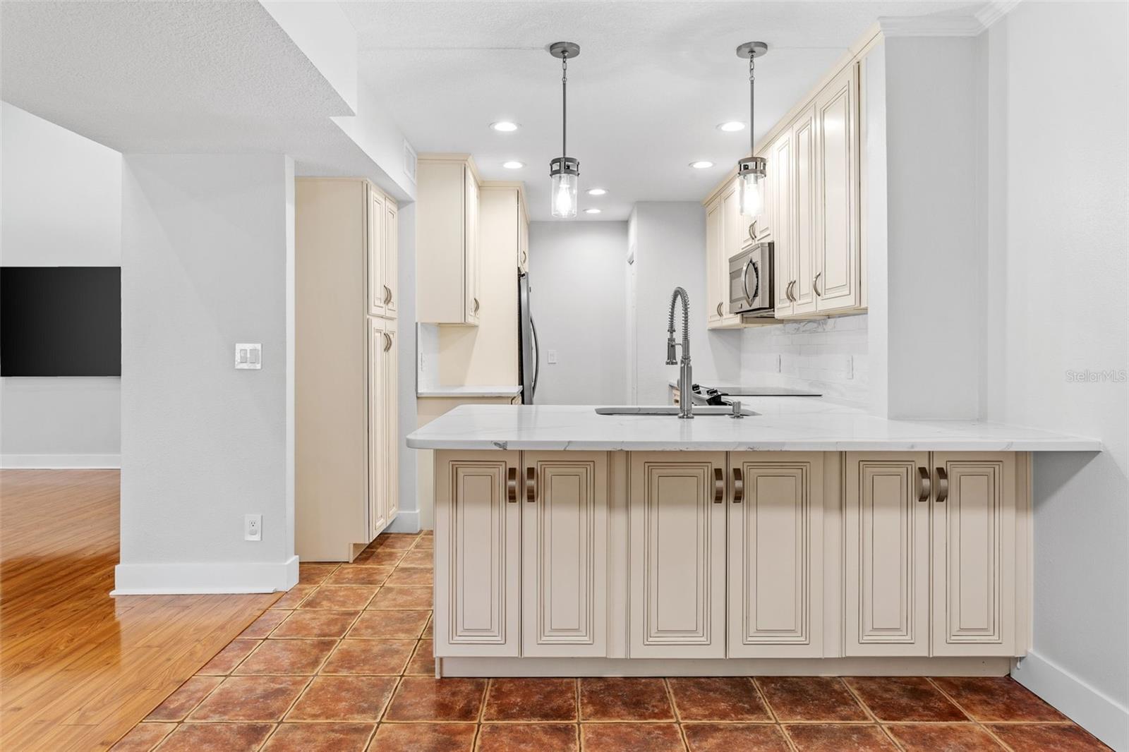 4811 UMBER CT