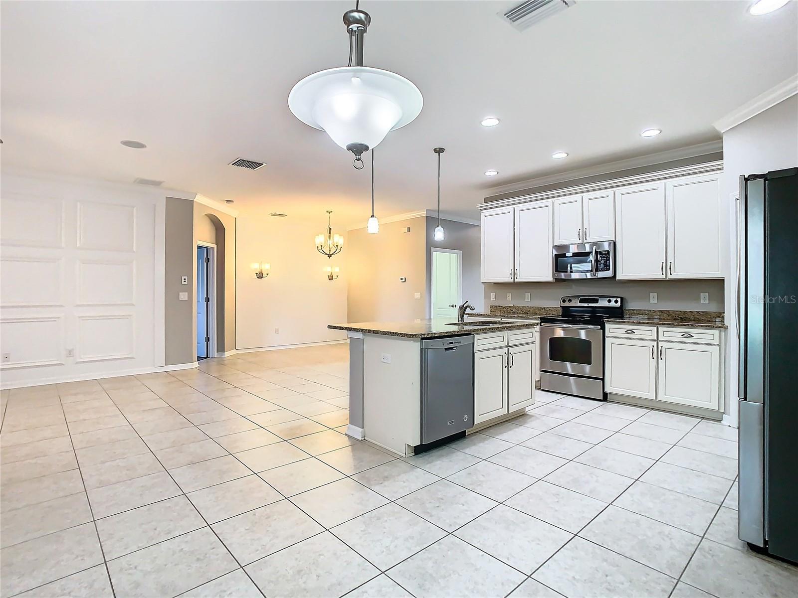 10407 ROUGH RD