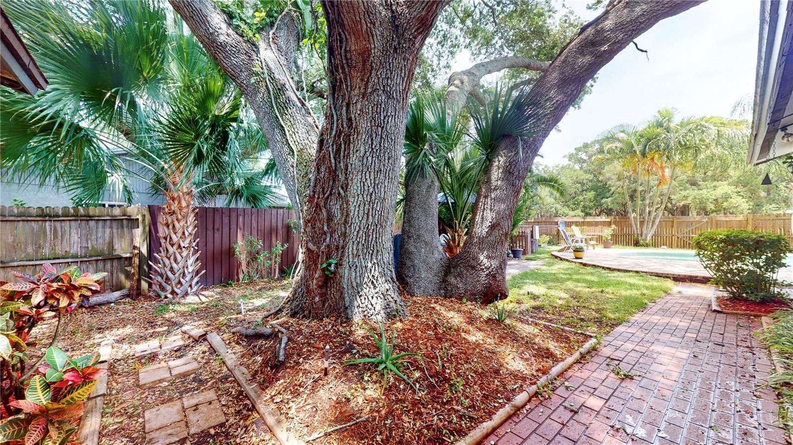 1460 VALE CT