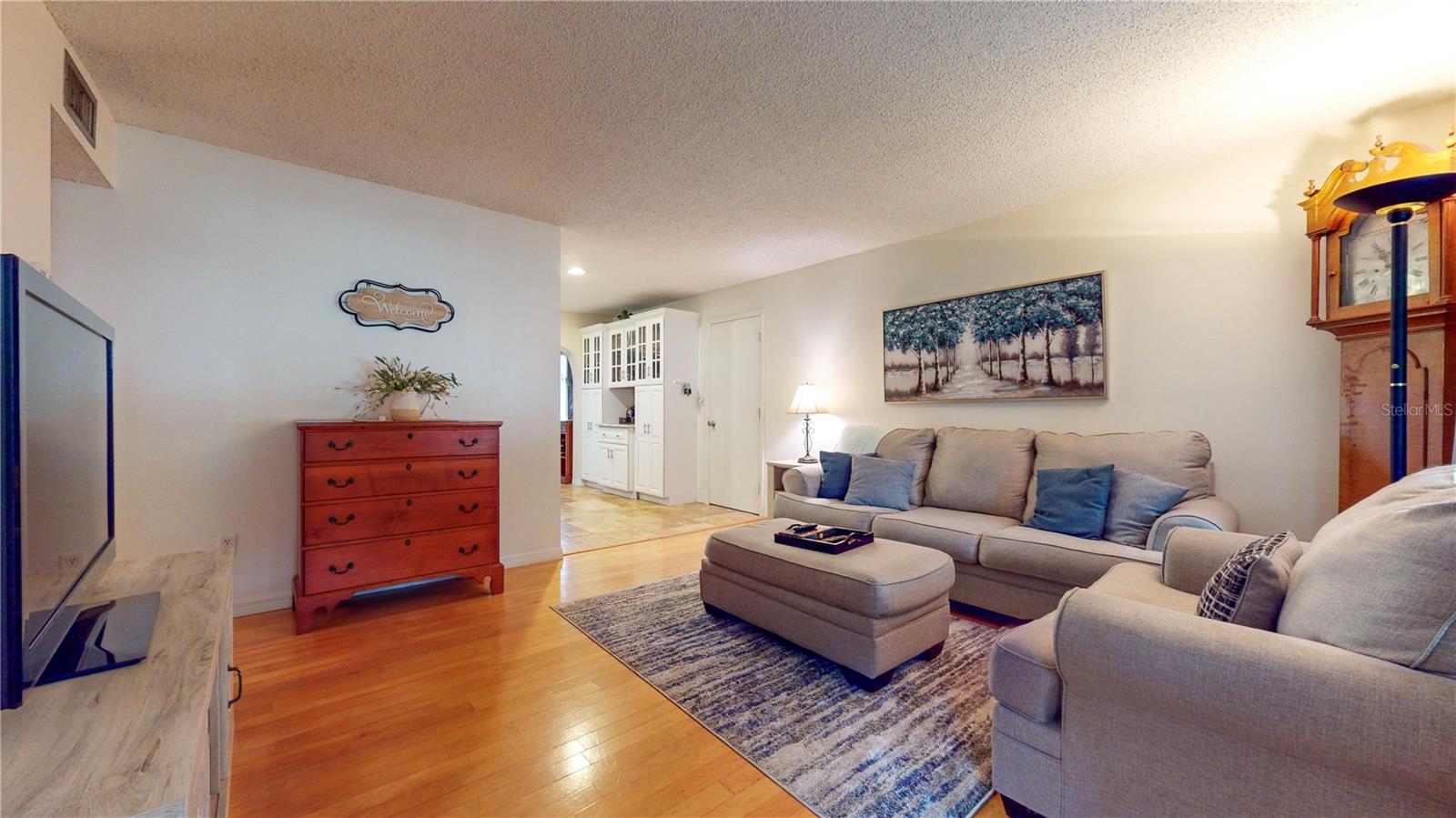 1460 VALE CT