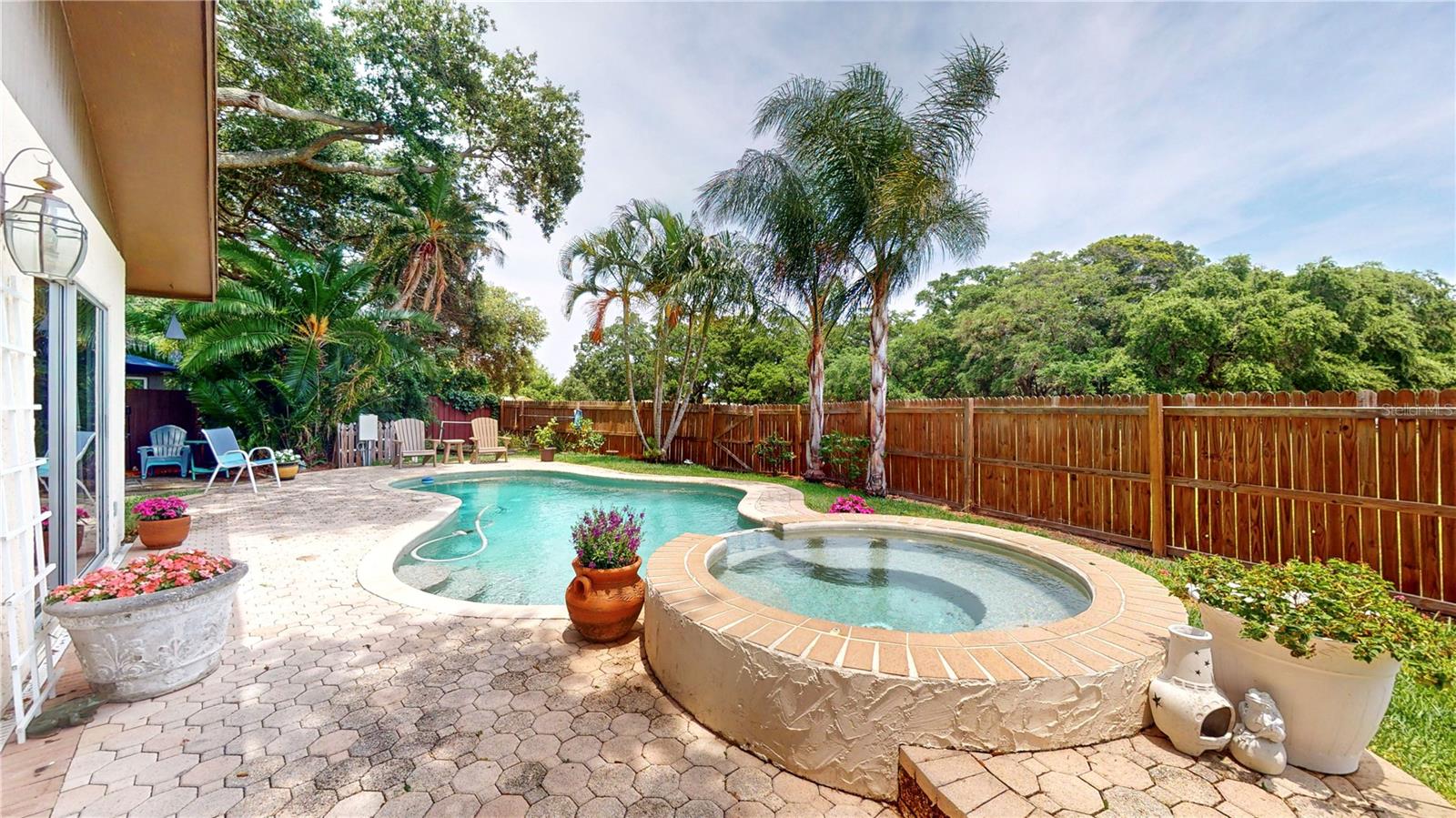 1460 VALE CT