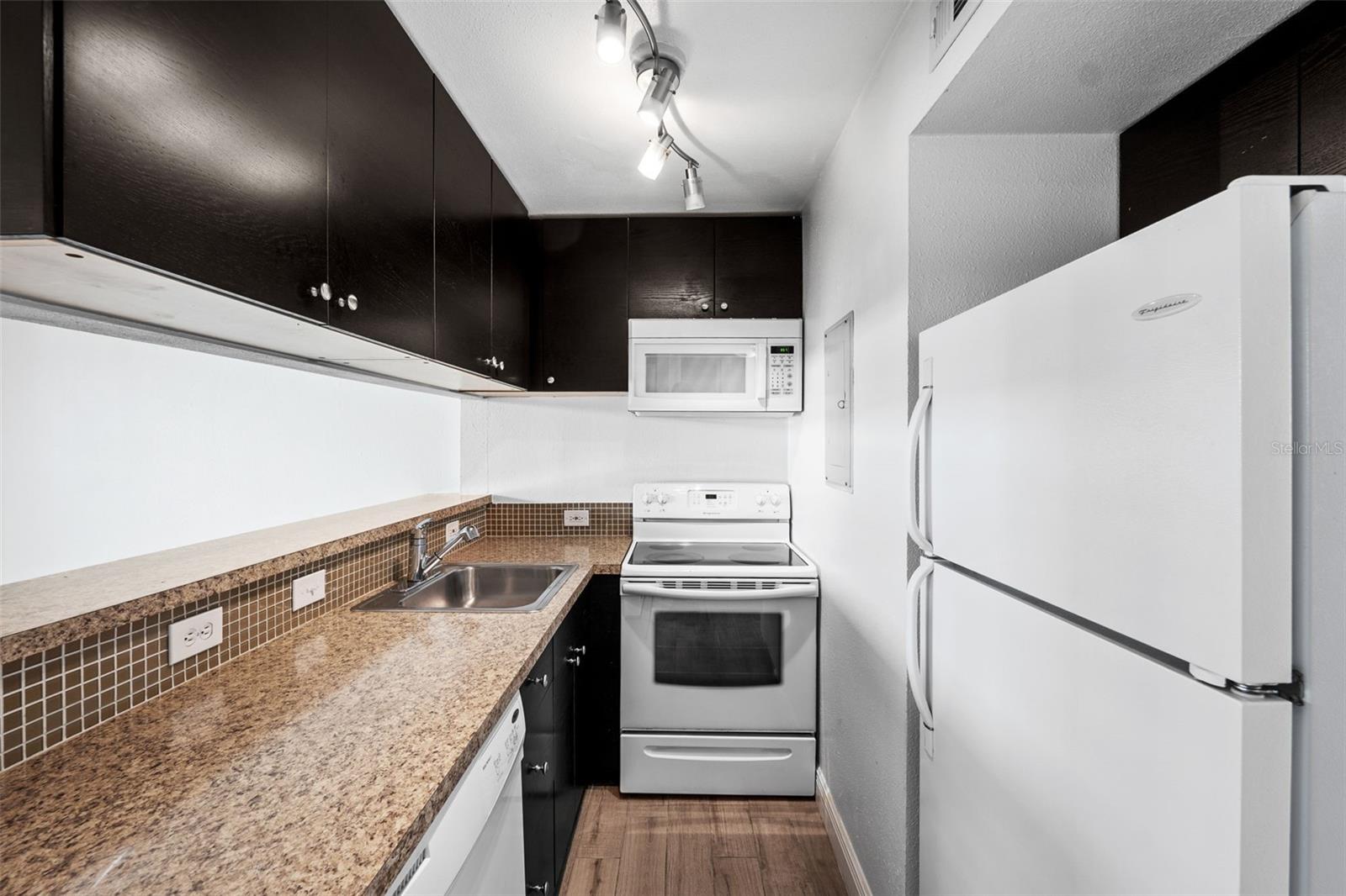 1301 S HOWARD AVE #C19