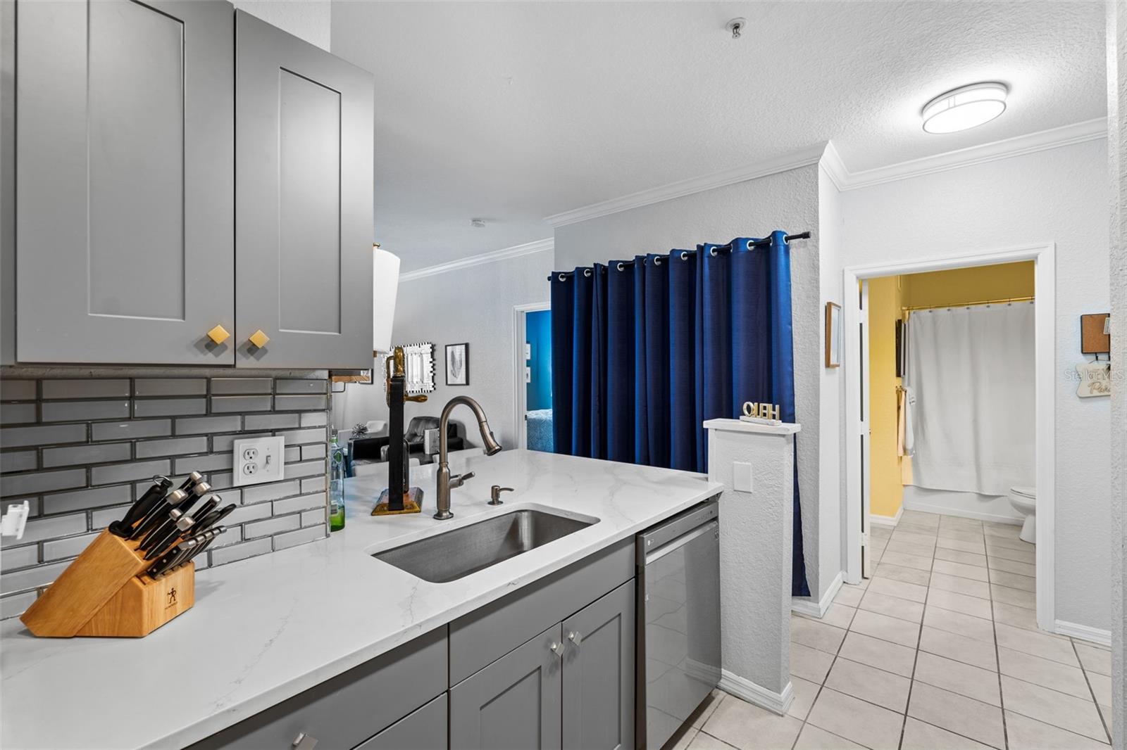 5000 CULBREATH KEY WAY #8-208