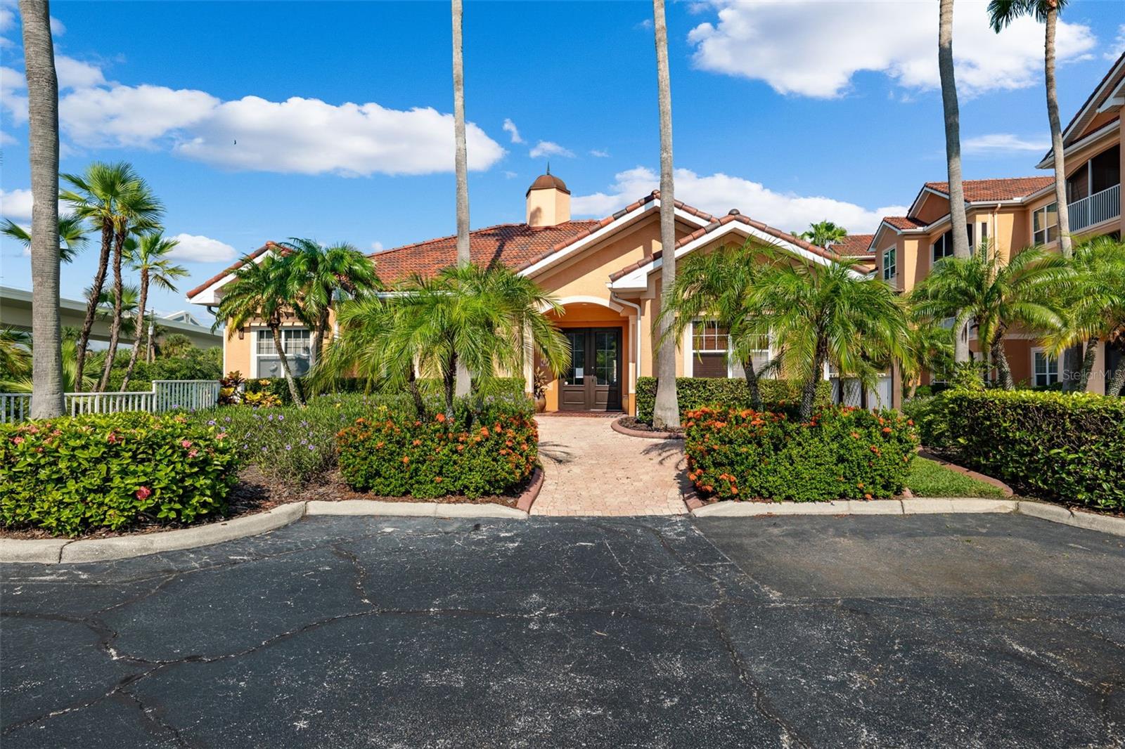 5000 CULBREATH KEY WAY #8-208