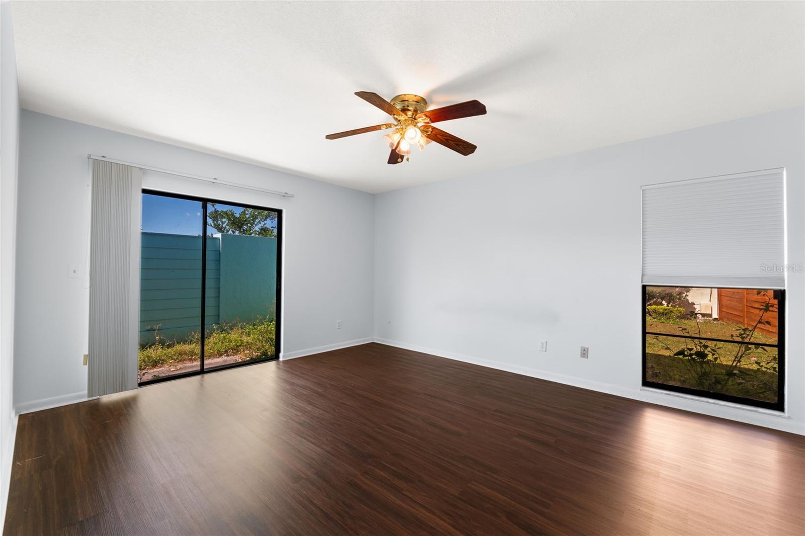 16713 FOOTHILL DR