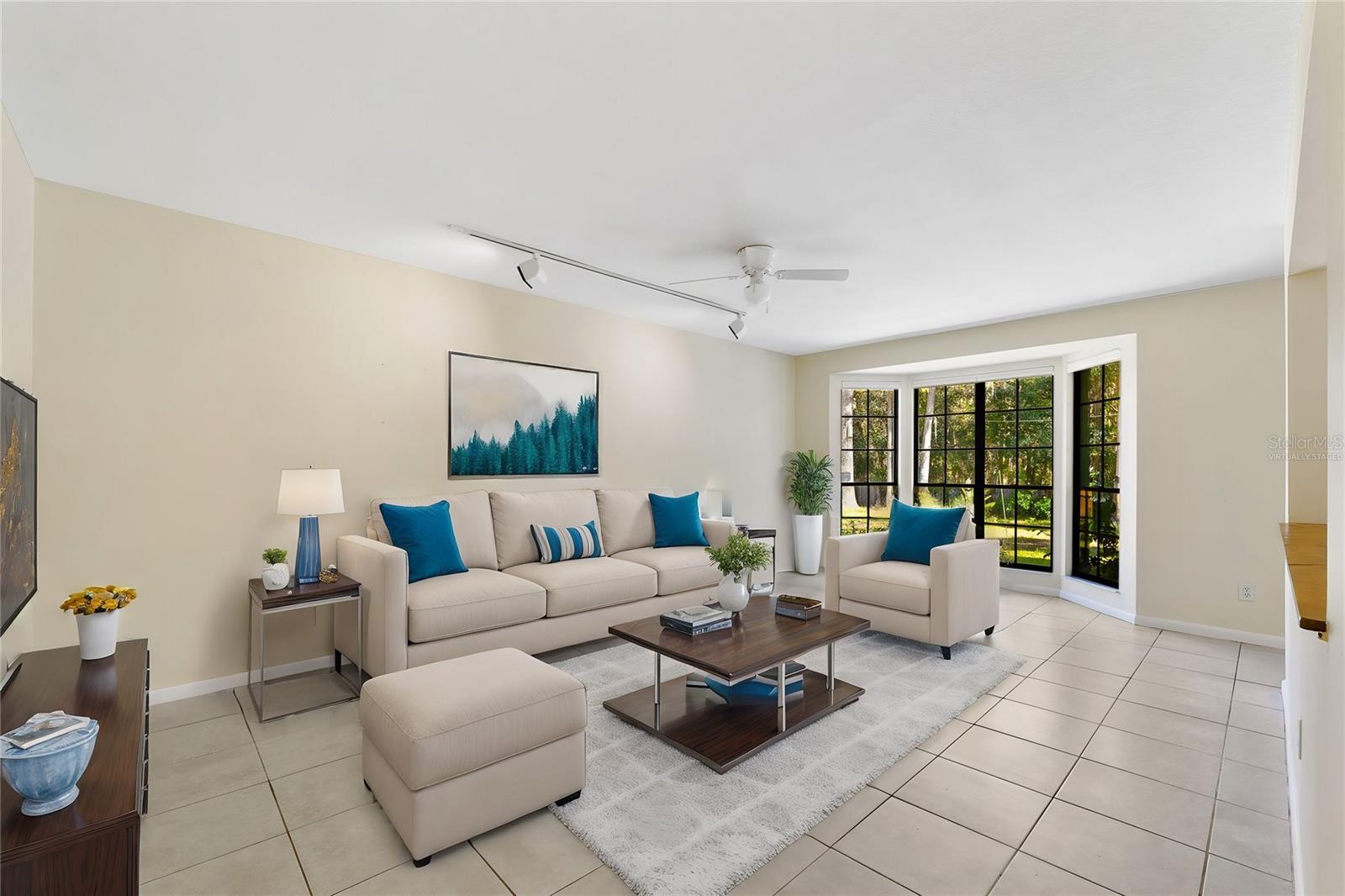 16713 FOOTHILL DR