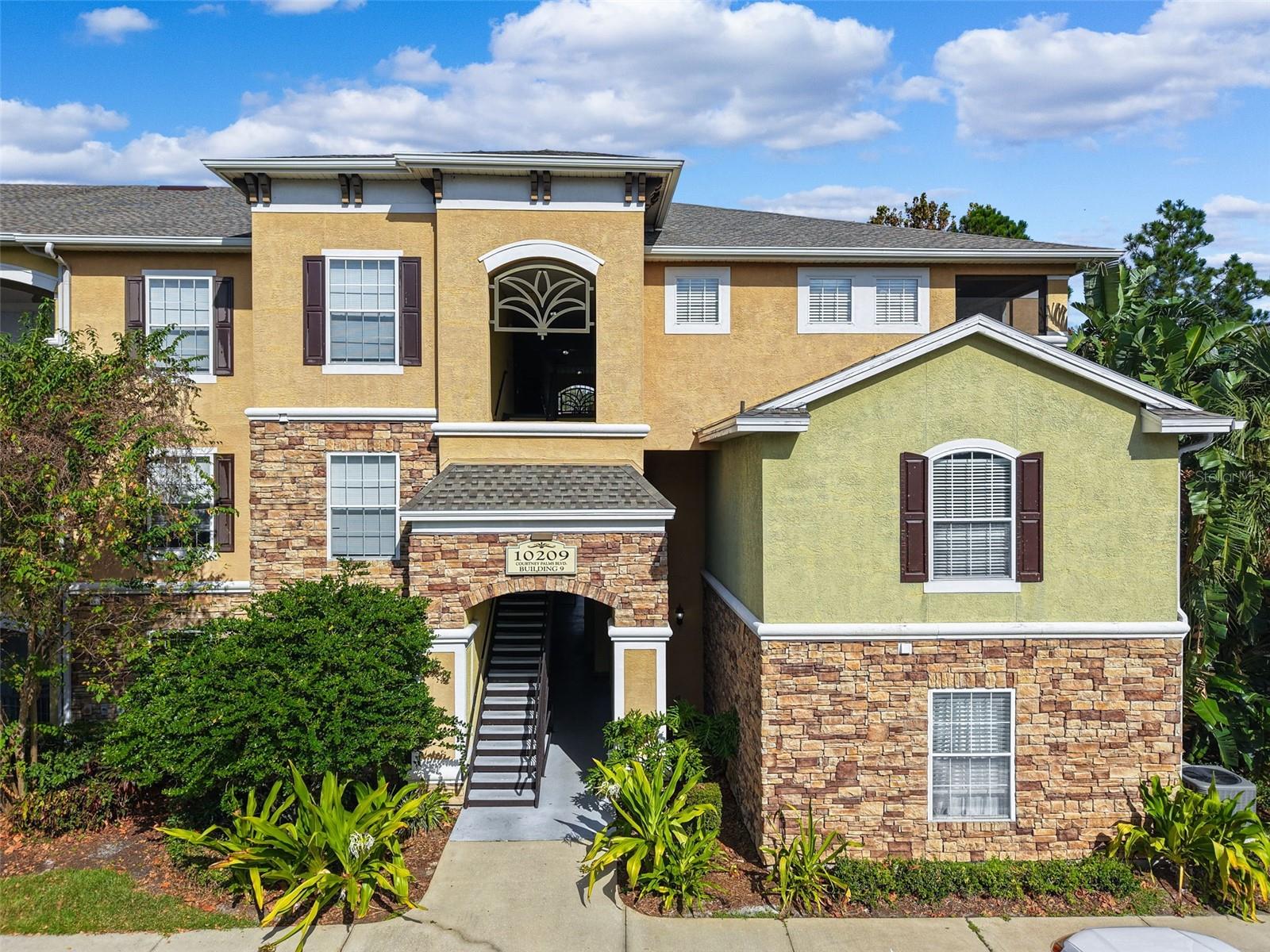 10209 COURTNEY PALMS BLVD #204