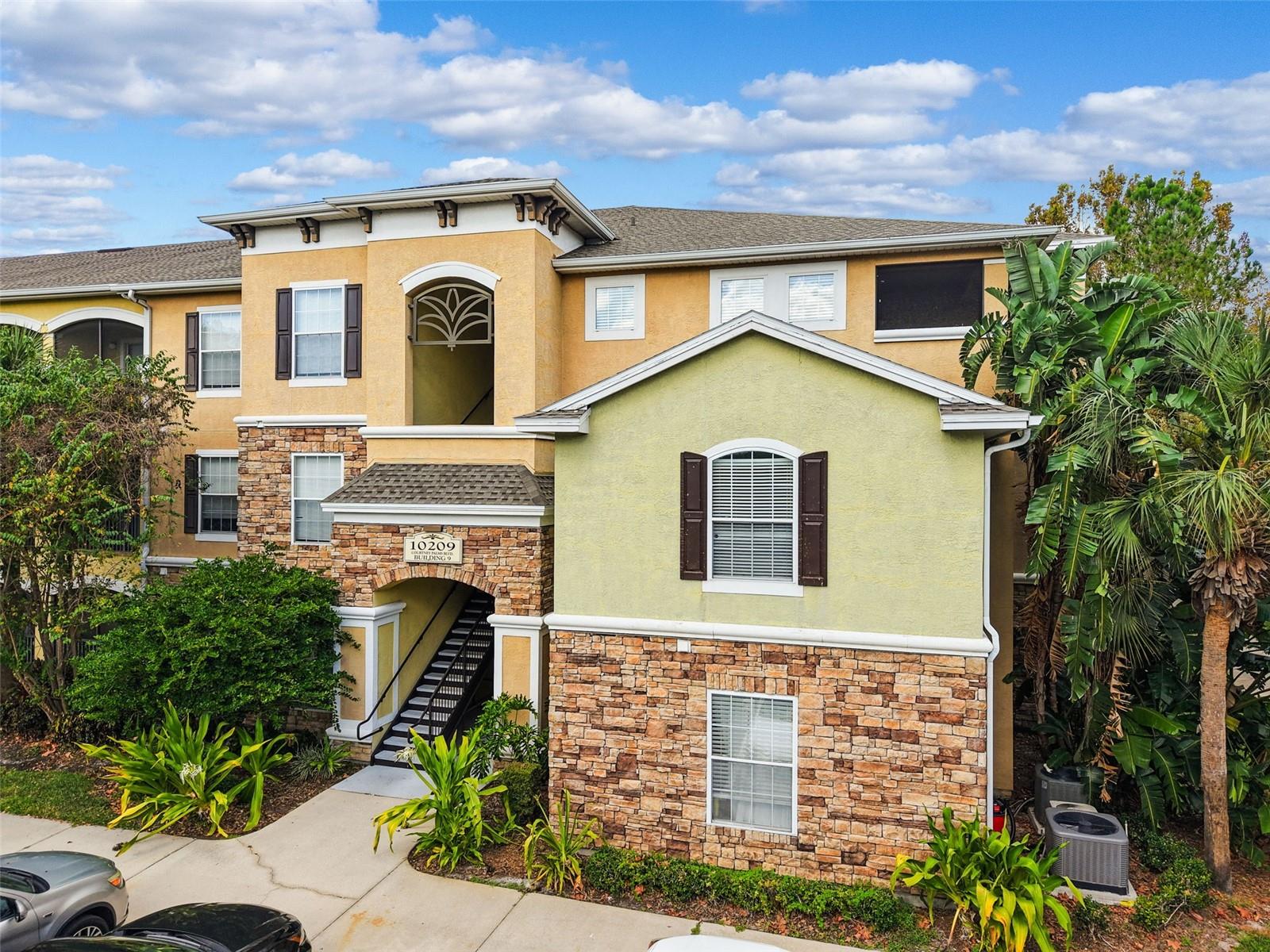 10209 COURTNEY PALMS BLVD #204