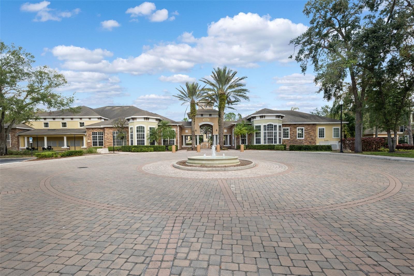 10209 COURTNEY PALMS BLVD #204