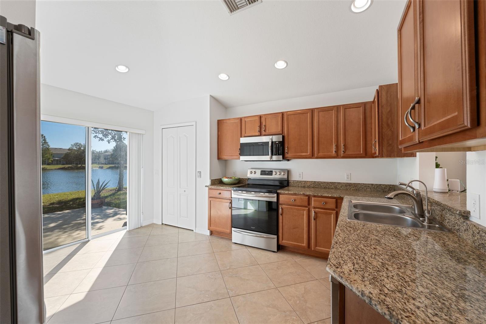 12214 CANYON BLVD
