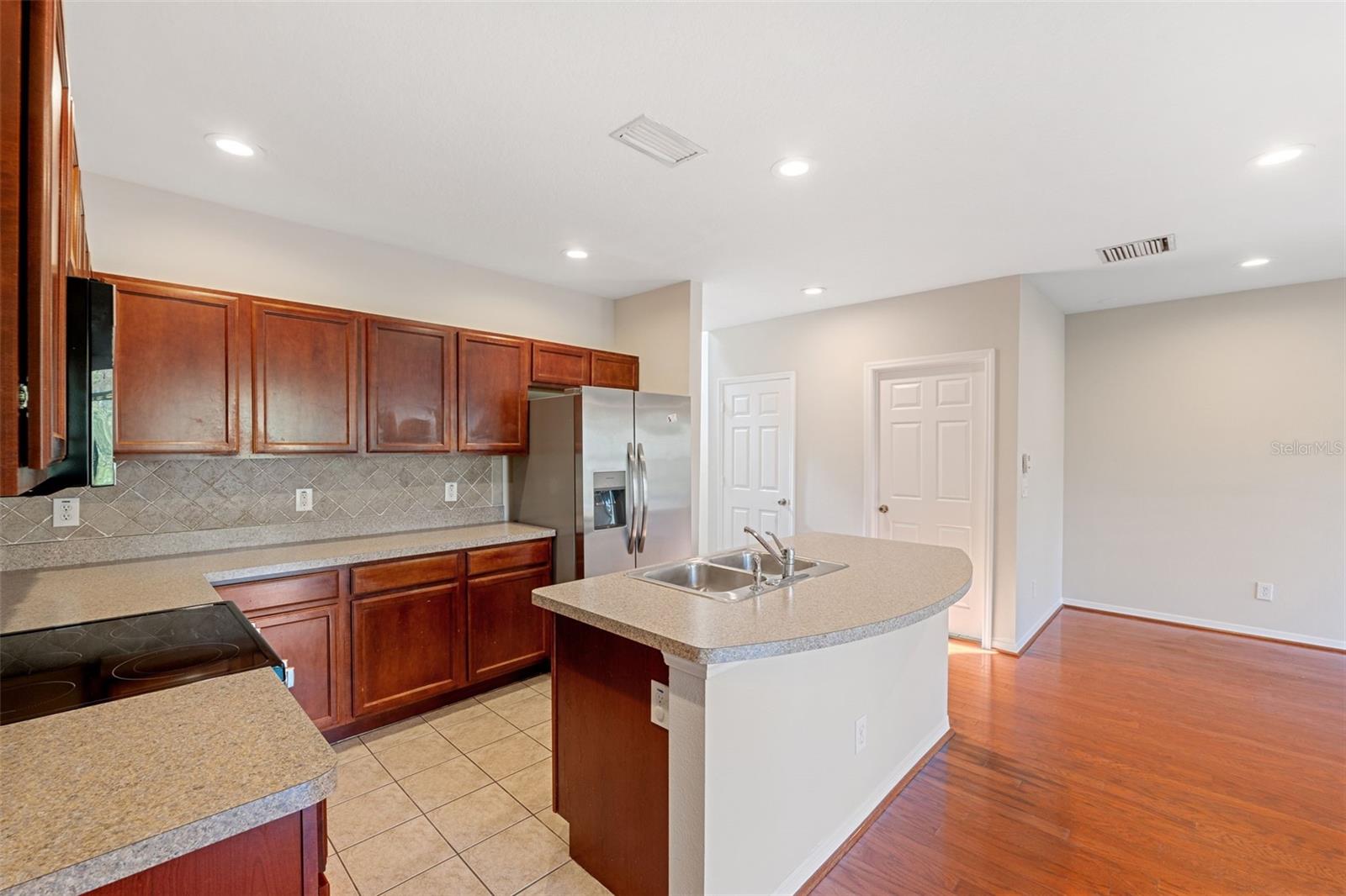30129 MOSSBANK DR