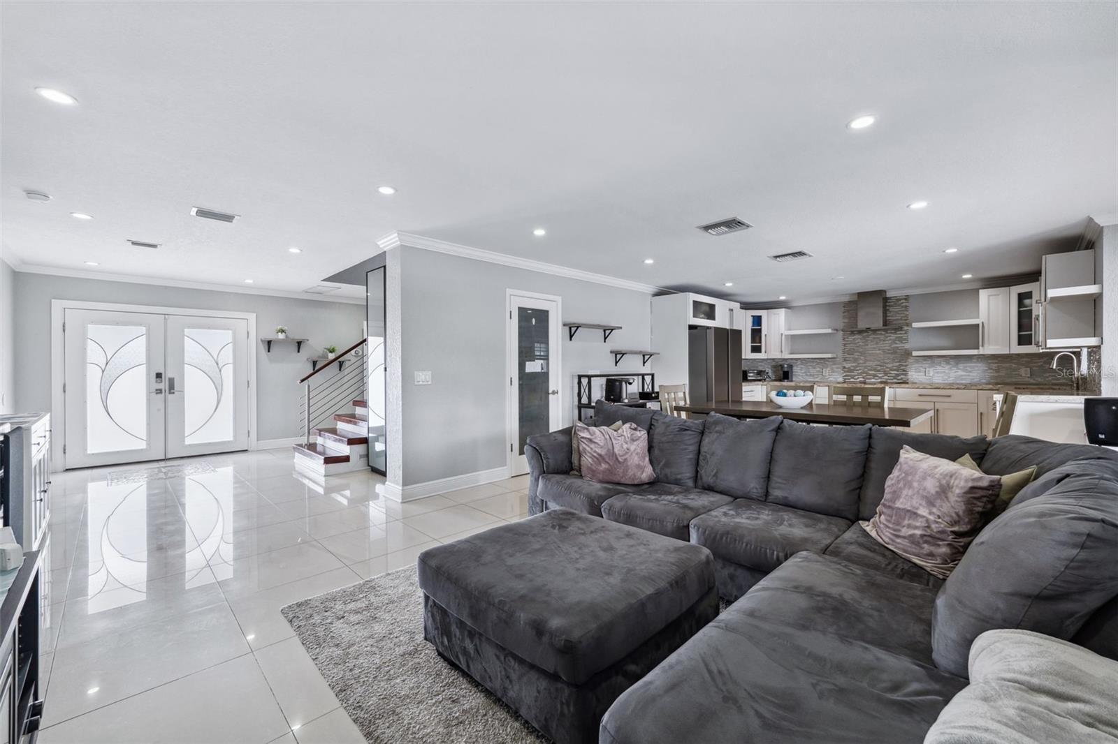 8201 KIRKWOOD DR