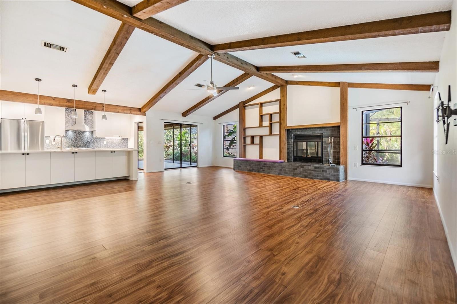 4595 NORTHWOOD TER