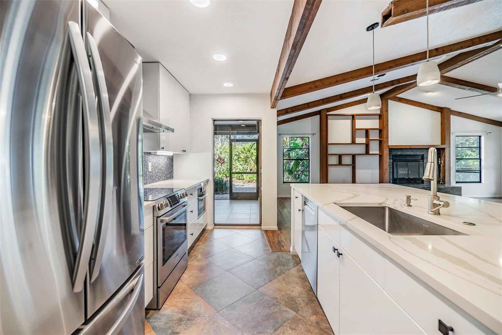 4595 NORTHWOOD TER