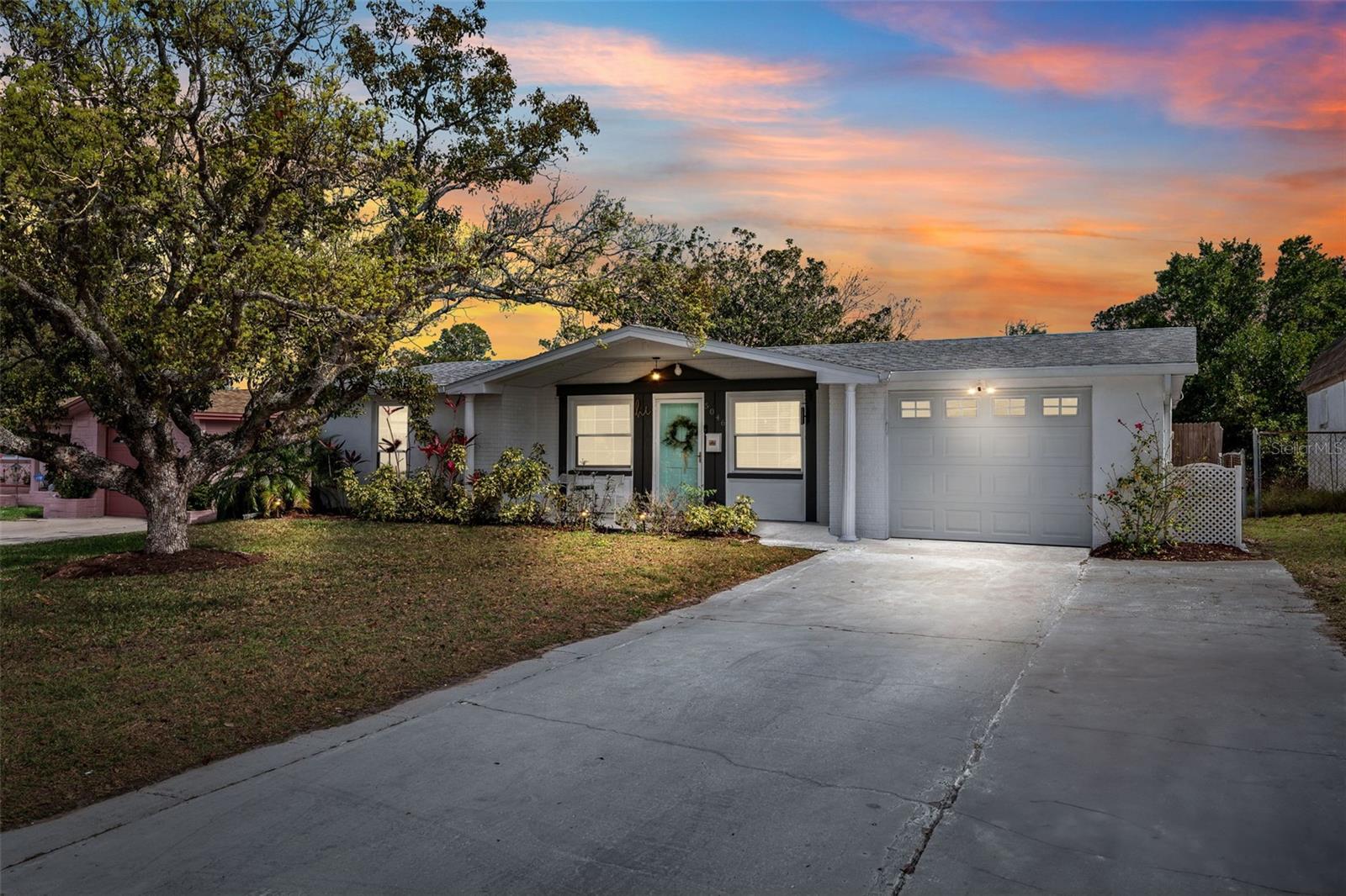 5046 ROSEWOOD DR