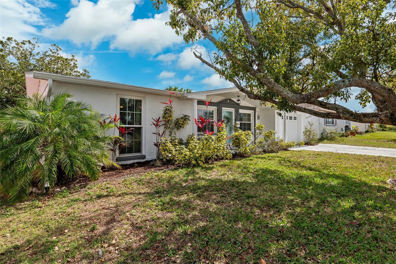 5046 ROSEWOOD DR