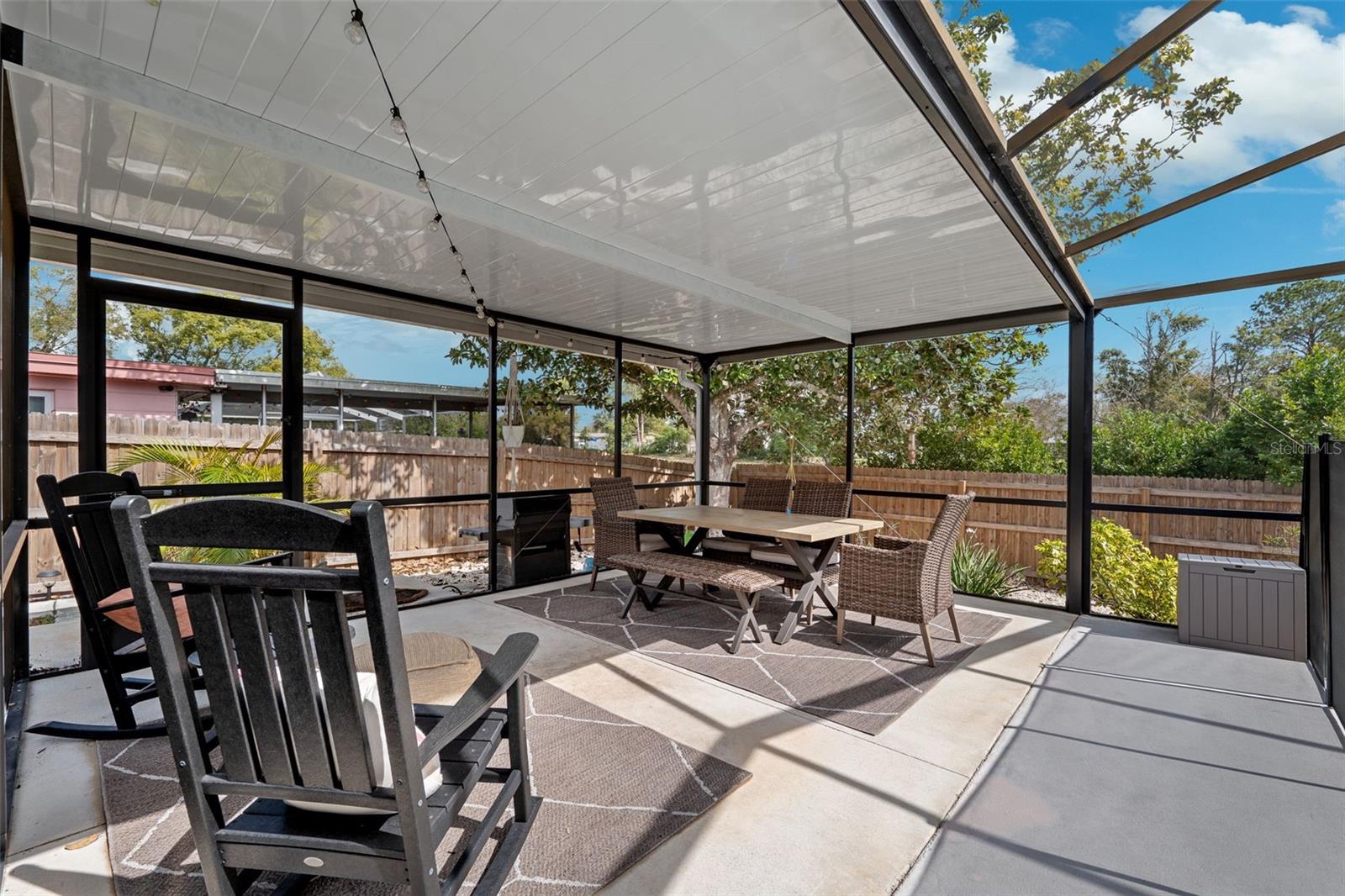 5046 ROSEWOOD DR