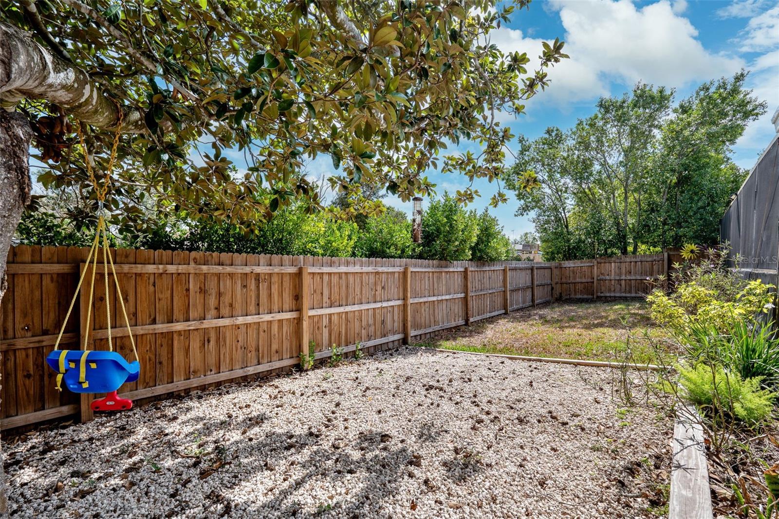 5046 ROSEWOOD DR
