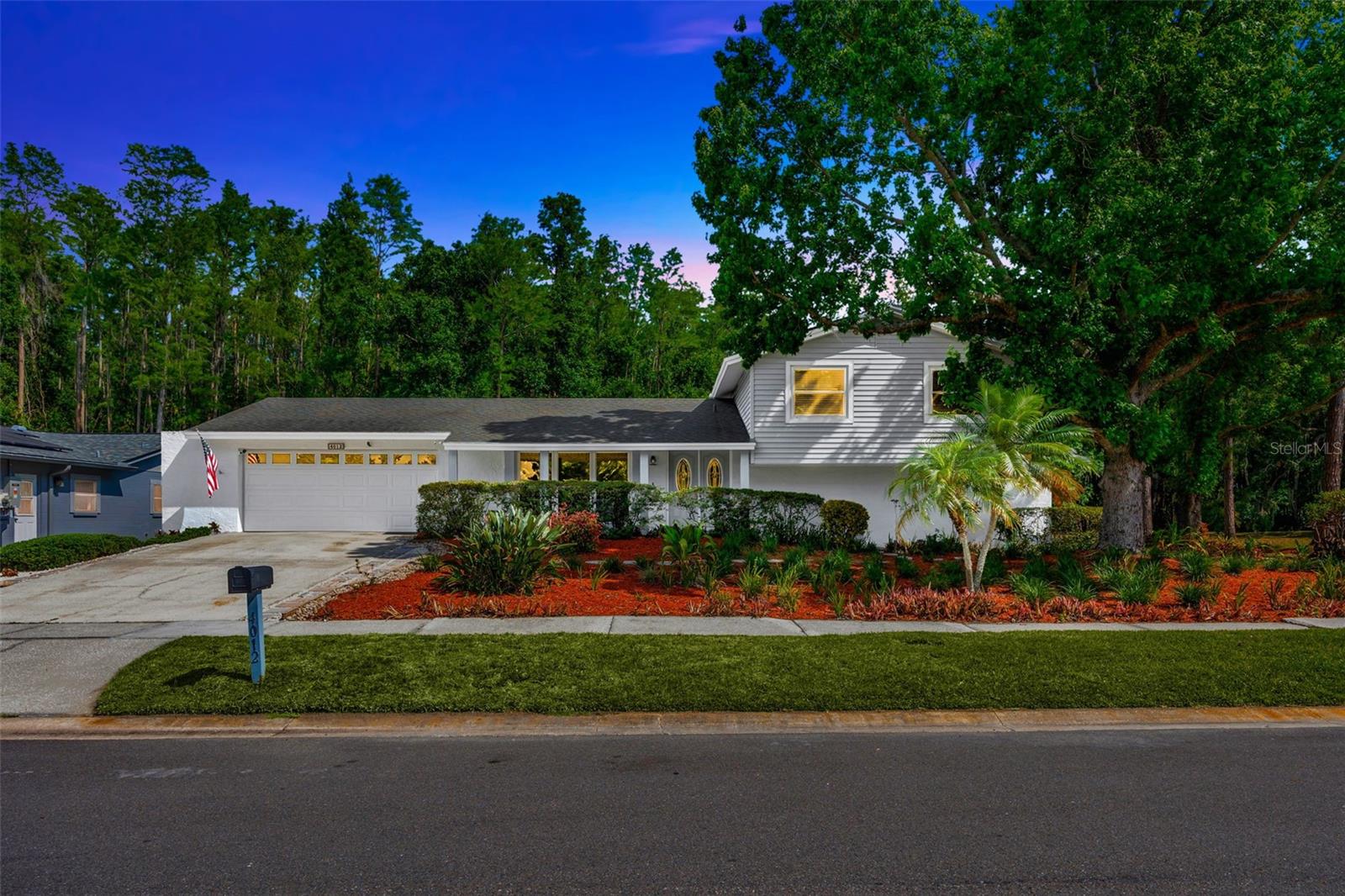 4012 WOODACRE LN