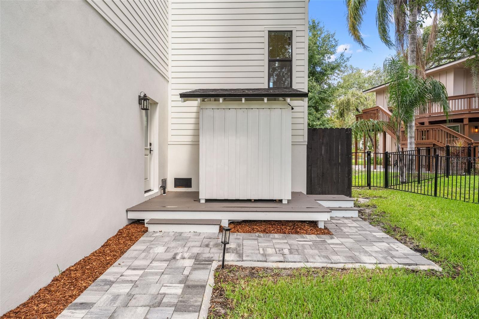 8107 N RIVER SHORE DR