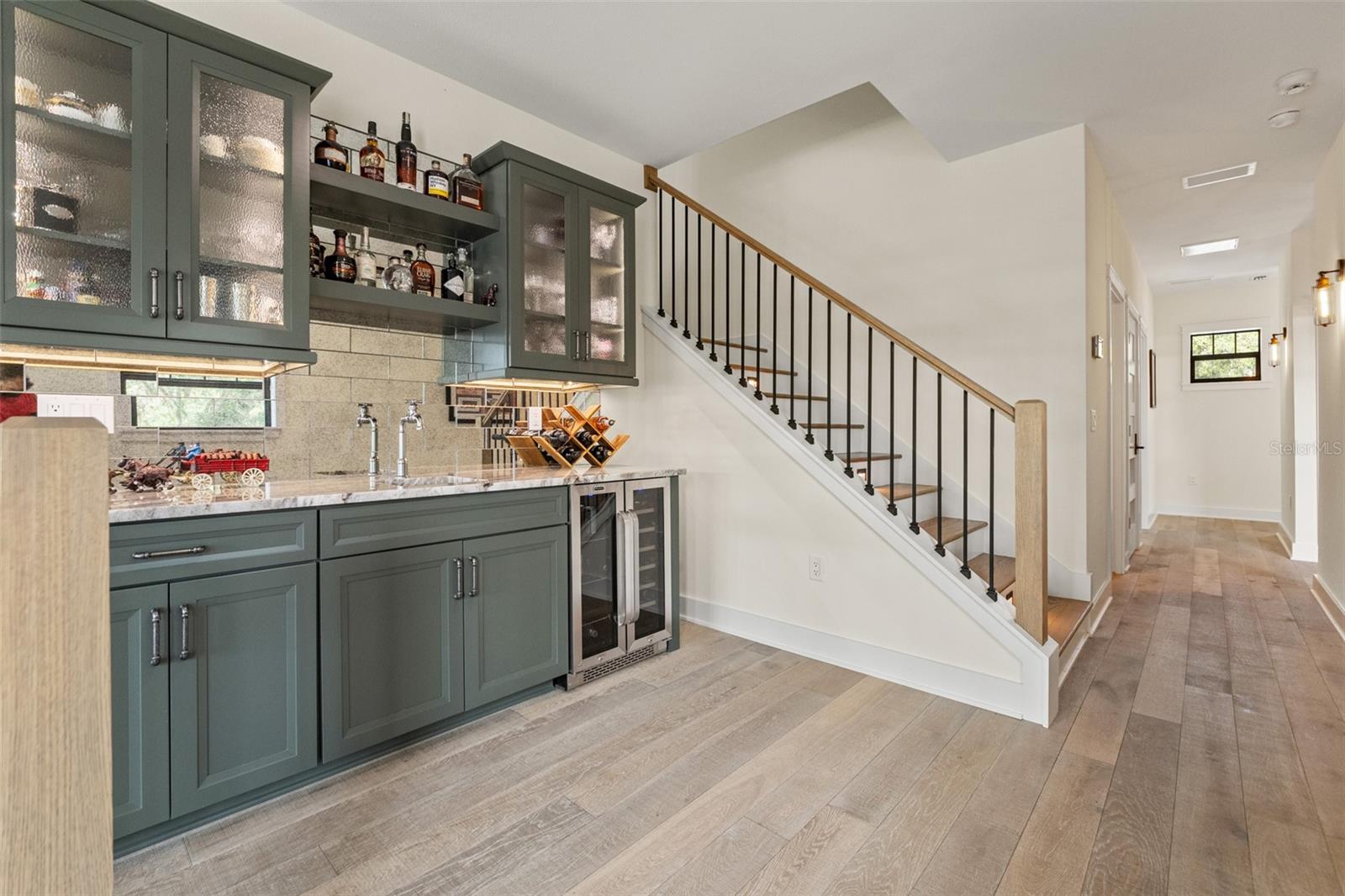 8107 N RIVER SHORE DR