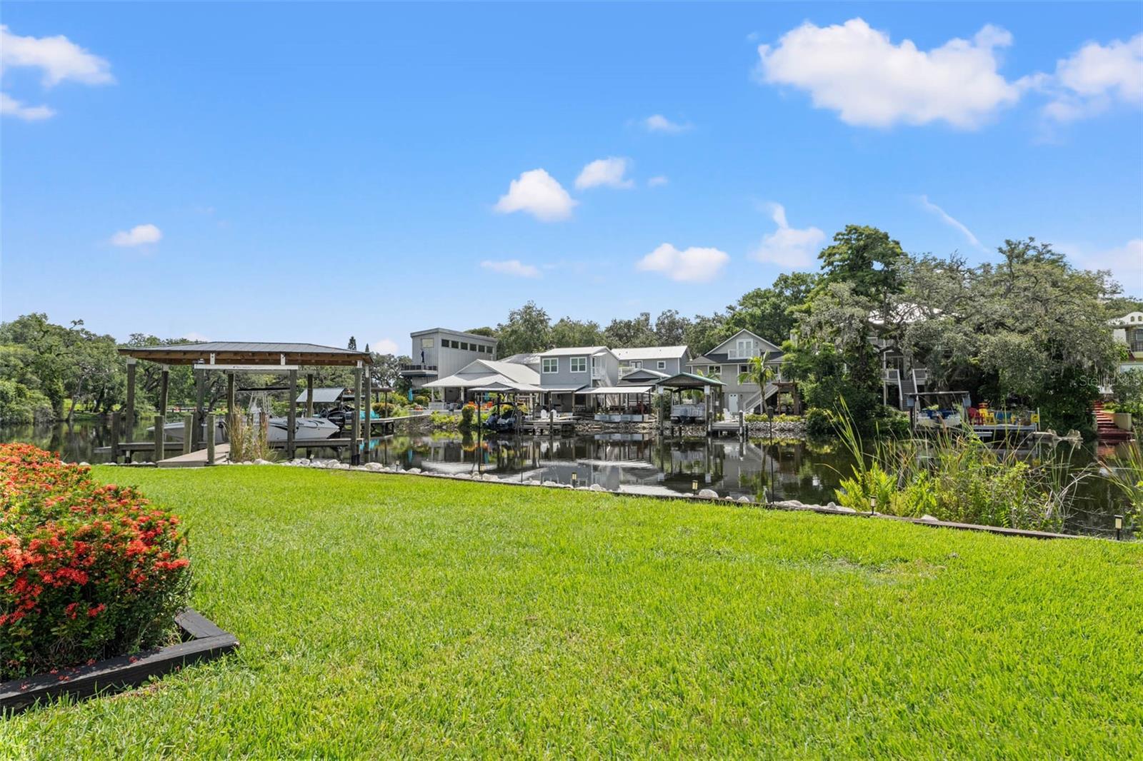 8107 N RIVER SHORE DR