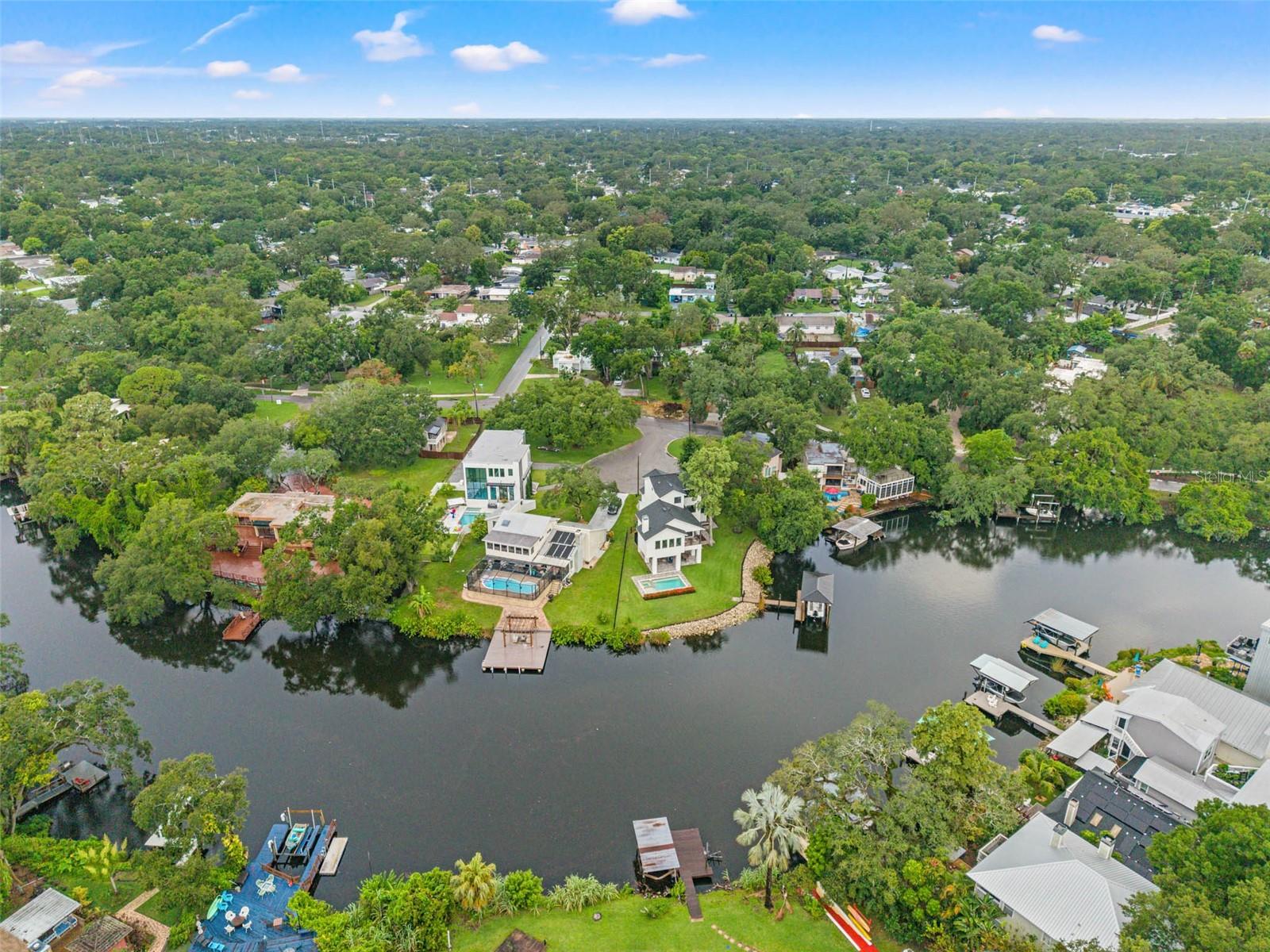 8107 N RIVER SHORE DR