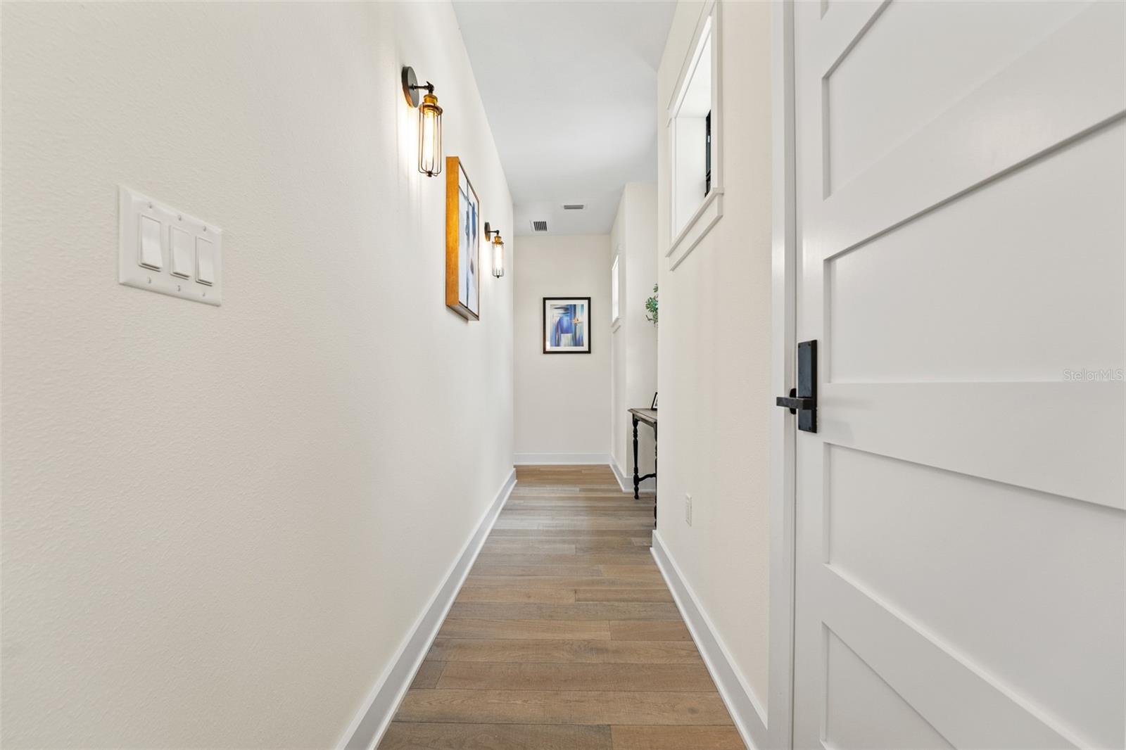 8107 N RIVER SHORE DR