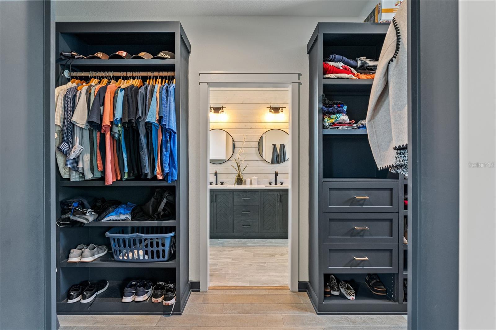 8107 N RIVER SHORE DR