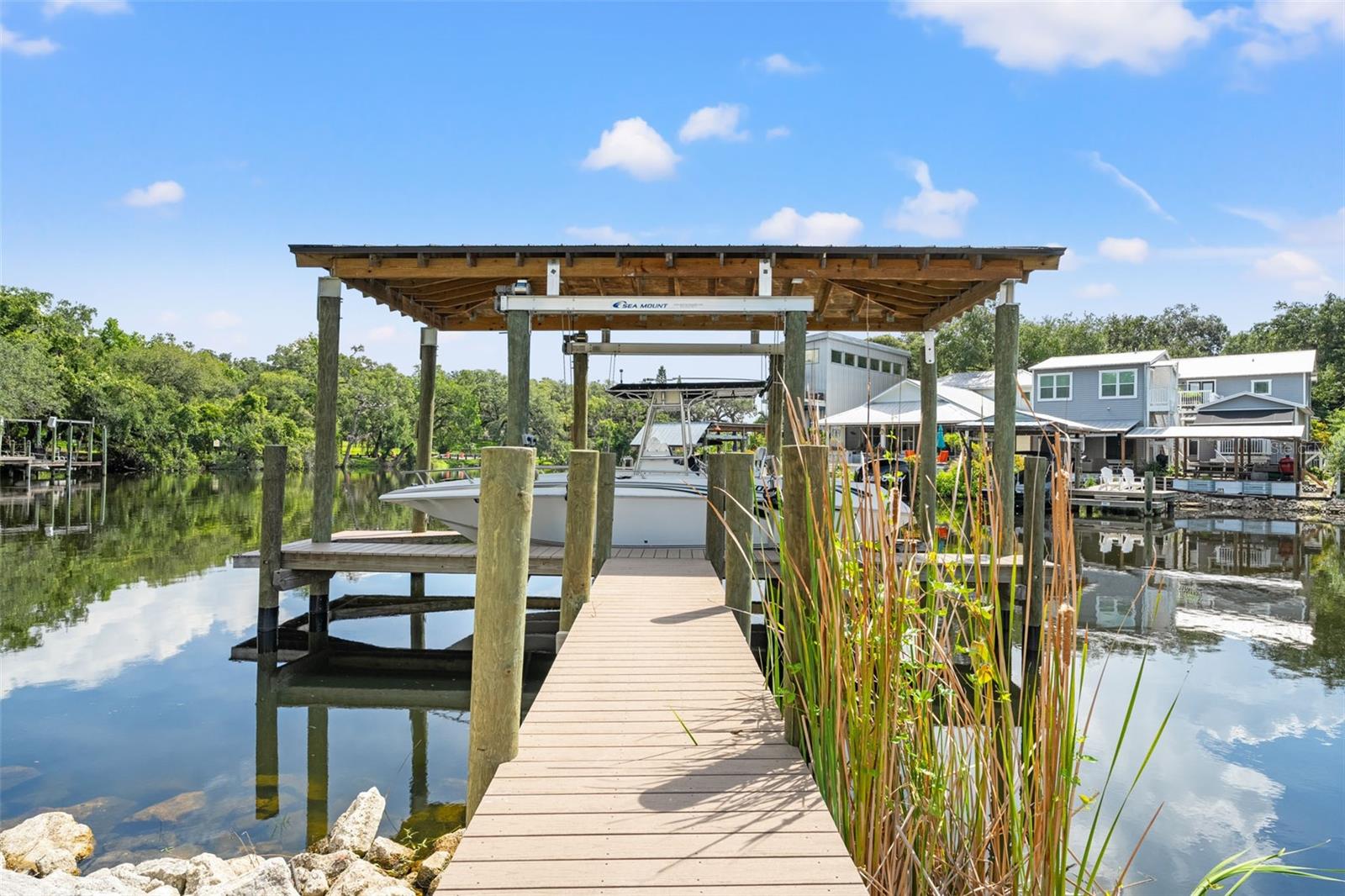 8107 N RIVER SHORE DR